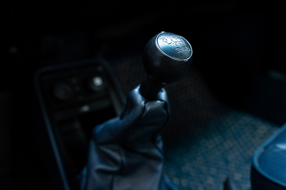Gear stick of 1985 Porsche RUF BTR offered at RM Sotheby’s Arizona Collector Car Auction 2022